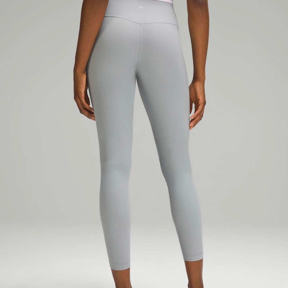 Size 4, grey lululemon legging. They are in great condition!